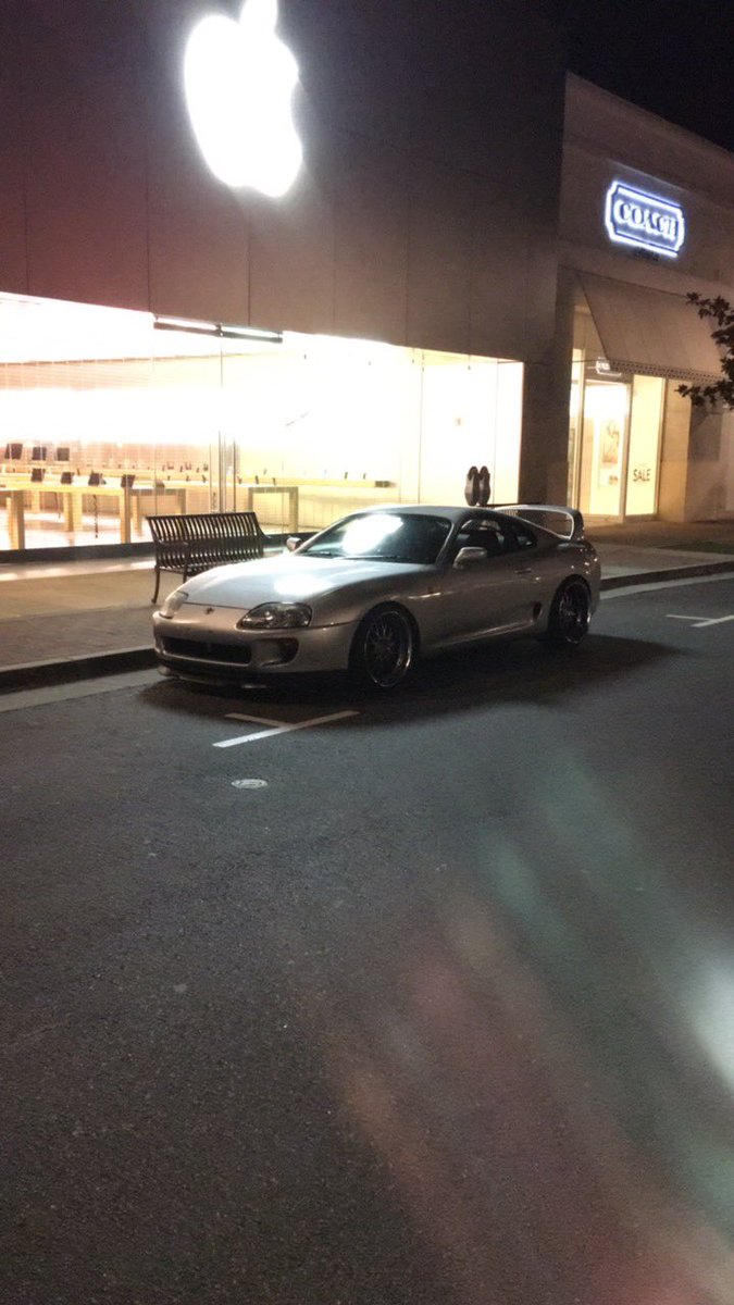 My camera on my phone has a crack down the middle of it but gosh she still looks so good 😭❤