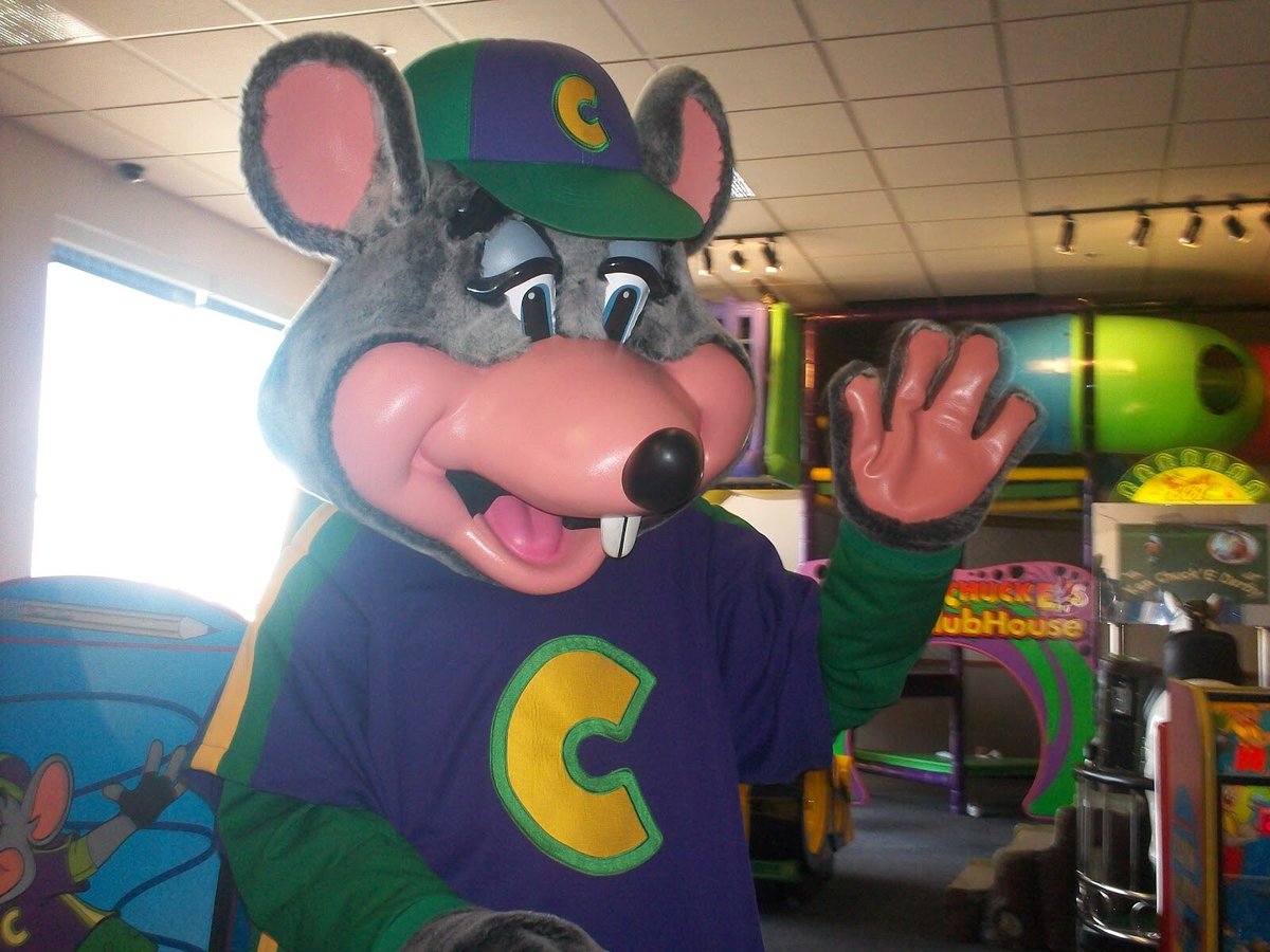 Almightyjbizzle says he's jb, I say he's the old rat from Chuck E. Cheesepic.twitter.com/...