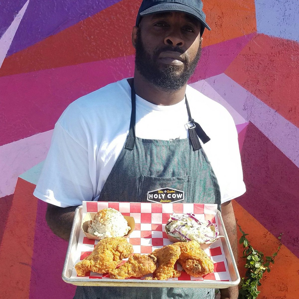 MakossaCookout's tweet photo. Just added for #MakossaLA 7/15: fried chicken popup courtesy of @MadeByJahbryll. 2-6p. Veggie options as well. RSVP: https://t.co/gL6rFSV8ao https://t.co/UgcXqRE8Iv