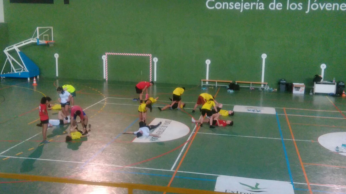 Estiramientos 💯❌💯
🔛
#balonmanoplasencialcobendas