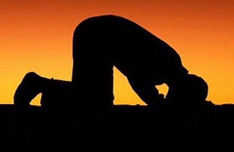 TipsBajuMuslim's tweet photo. Dan tidaklah diciptakan manusia dan jin, kecuali utk menyembah-Nya ... https://t.co/wni5lb3BcO
