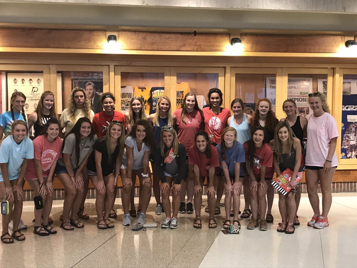 TylerAbernathy3's tweet photo. What an awesome day!! Couldn't ask for a better group of young ladies! https://t.co/kQPdxs6zy0