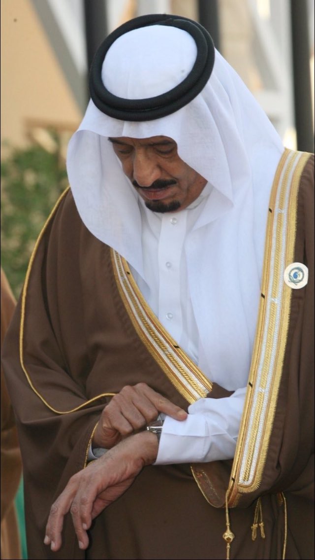 مهبول يا قايل قضت
توّه عمر دخانها ..

#هيهات