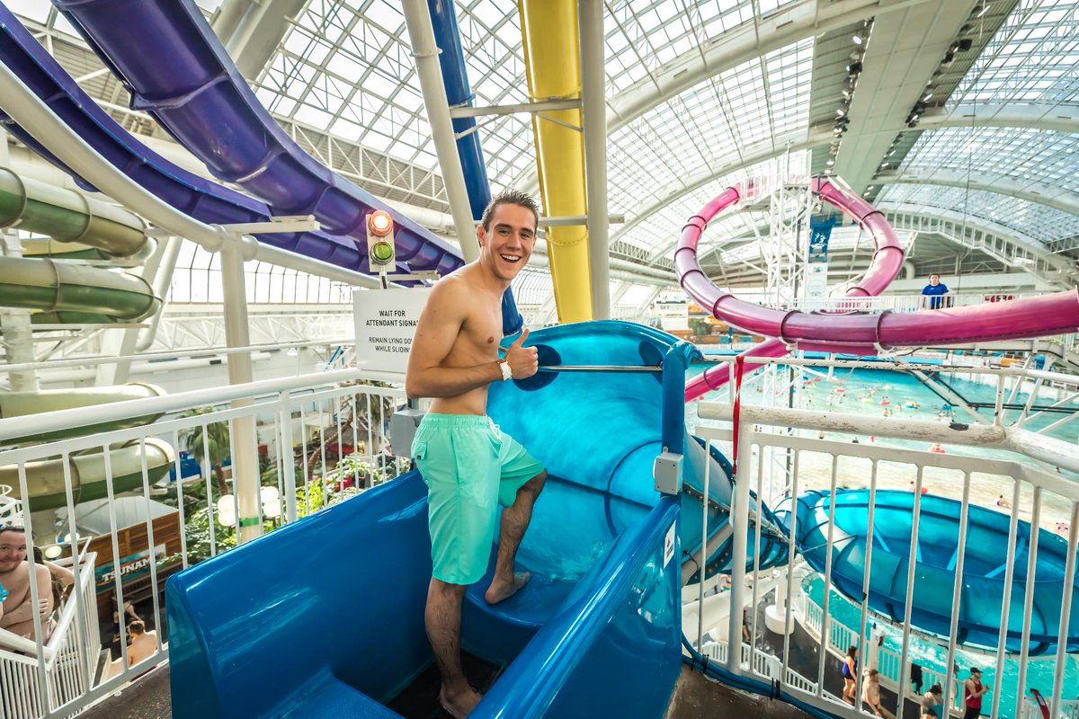 West Edmonton Mall Hitting Up World Waterpark Soon Make Your Trip Even More Memorable With A Private Cabana Or A Trip Down Skyflyer Zipline T Co 6evjqwup4r