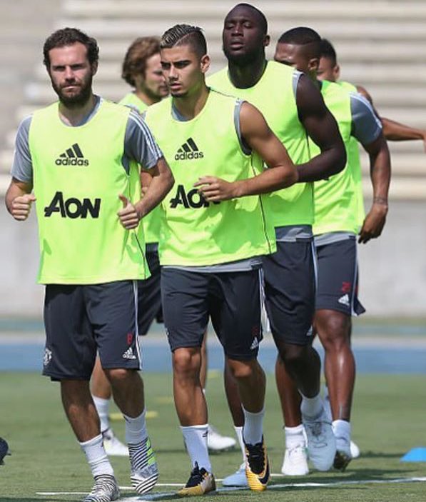 andrinhopereira's tweet photo. Focused on the objective!

Focado no objetivo!

@manutd #manchesterunited #RedDevils https://t.co/8CQ08T3jO4