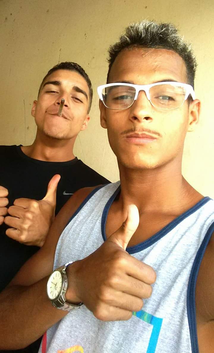 mvcamisa9's tweet photo. Ngm é perfeito 🚬🍁 https://t.co/HBXD91ElSa