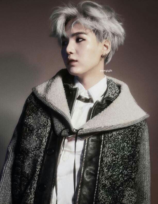 moon_joon_'s tweet image. ✨Joon
Bi
💕Sub
Pretty boy
🐳 dyes hair often 
Loves to show affection
👏🏻DADDY KINK 
Soft boy