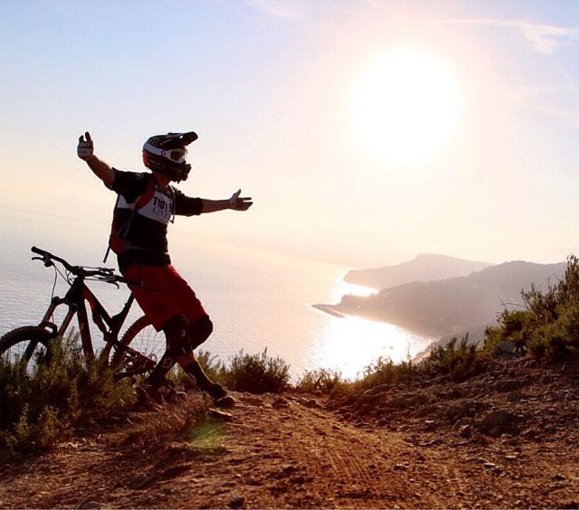 ApacheDownhill's tweet image. ☺☺Life Downhill🔥🔥🔥      Source@brendog1