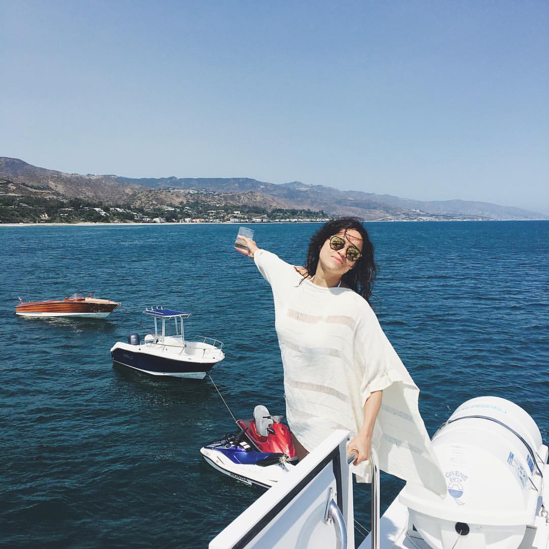 michyrod_'s tweet photo. 💕🌞🌸🎉 Happy bday queen, wishing you many many more! @MRodOfficial https://t.co/2hfqZdnhIF