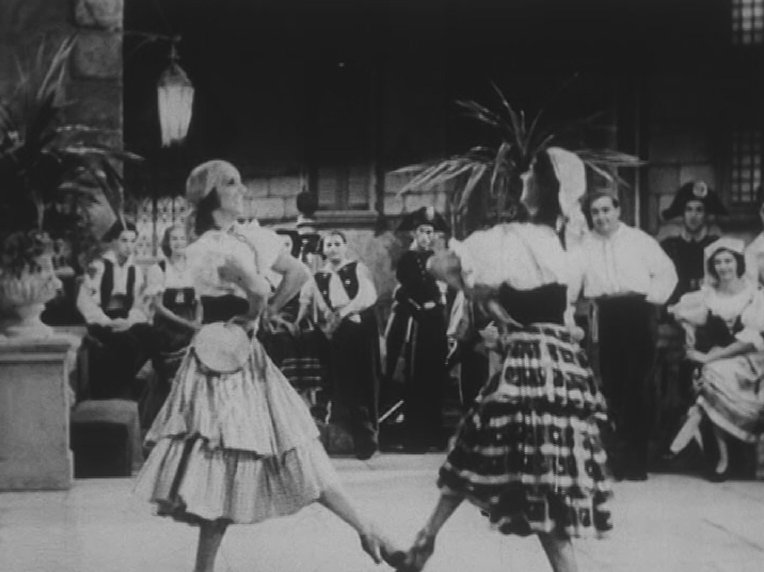 TalkingPicsTV's tweet photo. 06:00 GLIMPSES: VENETIAN MOONLIGHT (1938) a rare musical short film with #MarioCozzi #LauraSuarez #SixDebonairs https://t.co/gtLFoyQSC8
