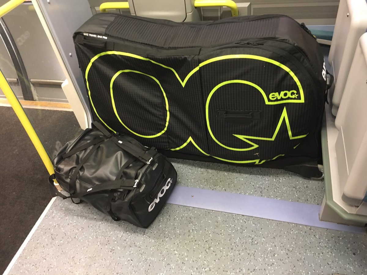 Off to the airport - heading for #ventoux <a href="/EVOCSPORTS/">EVOC</a>