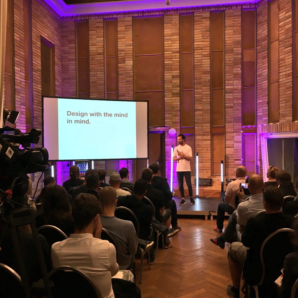 plnwlkwk's tweet photo. Great, important talk! @khalidmeniri @six_agency #humanexperience #cuxio #simplifydesign https://t.co/3NP91HSCyg