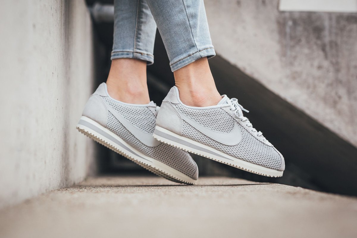 nike cortez pure platinum