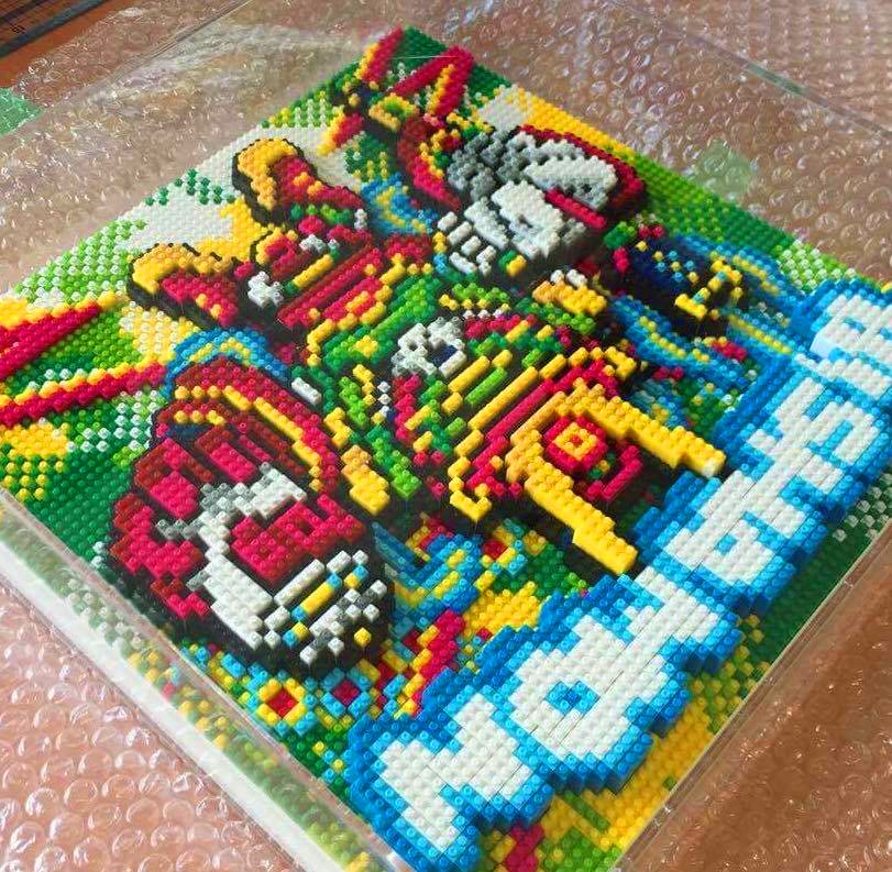 シブヤピクセルアートで販売されるアートにサインしてきた。絵もナノ