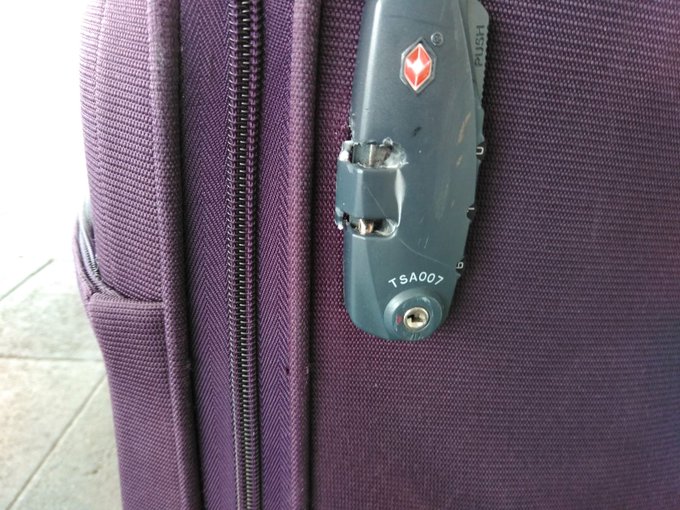 This is the service that gives @wizzair to their clients, they have broken the suitcase and they have<a class="tags" target="_blank" title="On Twitter" href="/?out=eyJ0eXAiOiJKV1QiLCJhbGciOiJIUzUxMiJ9.eyJpYXQiOjE3MjA5NjU2MTUsImlzcyI6InR3cG9ybnN0YXJzLmNvbSIsIm5iZiI6MTcyMDk2NTYxNSwiZXhwIjoxNzUyNTAxNjE1LCJyZWRpcmVjdF91cmwiOiJodHRwczovL3R3aXR0ZXIuY29tL3dpenphaXIifQ.eDF303p50nRQiCLnQzFkvnVKWSPRy2hJPzG4Y3FYNpbka4aXyKxOXFpZsGW-dDdNpG4b_U5yjPWmDG-1TvoZJQ">@wizzair</a><a href="/tag/semad"class="tags"><span>#semad</span></a>