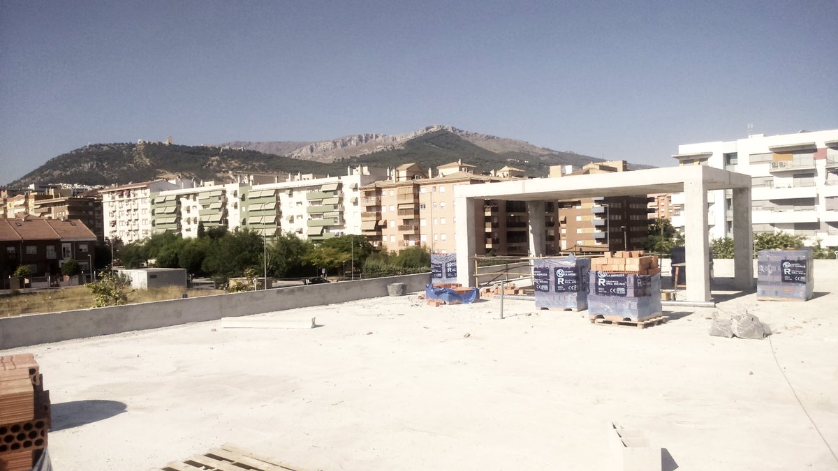 MatrizEstudio's tweet photo. Avanzando en las obras de la #residencia de ancianos del #bulevar de #jaen. #Arquitectos #construcción #diseño #proyecto #profesional https://t.co/w1R6TGDV5A