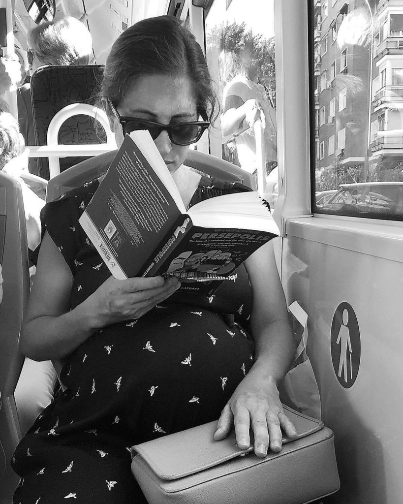 ajimenezlara's tweet photo. #Madrid #bus #emt #emtmadrid #leyendoenlacalle #streetlife #streetreading #passengers #streetphotography #total_ma… https://t.co/ZSEDMnafzb https://t.co/cue5rkseTj