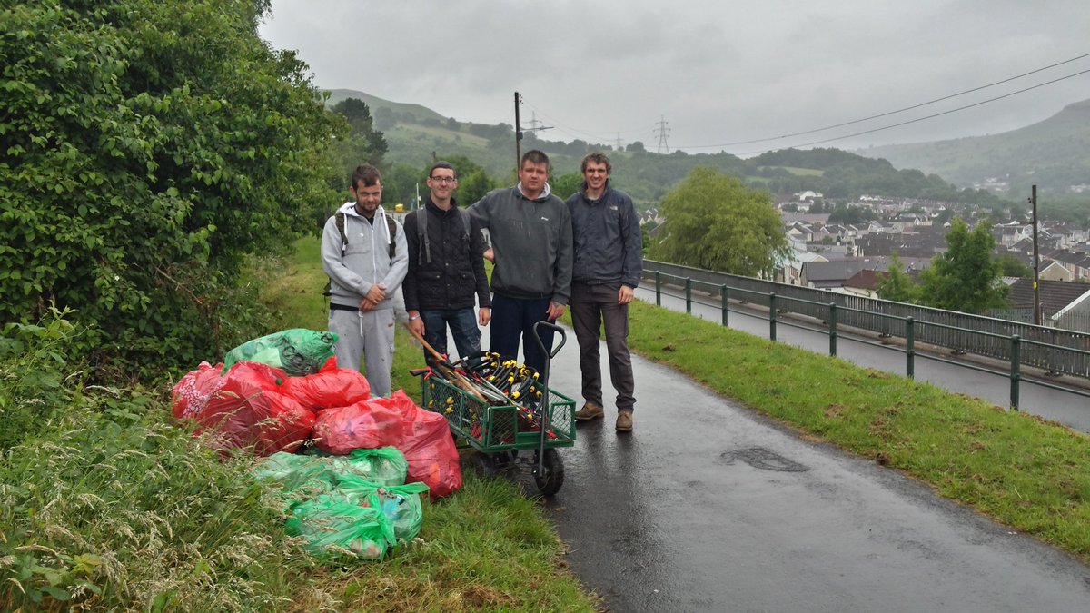 6 community groups and @MerthyrCBC just helped make the Taff Trail look great for the Summer hols. Big thanks to all