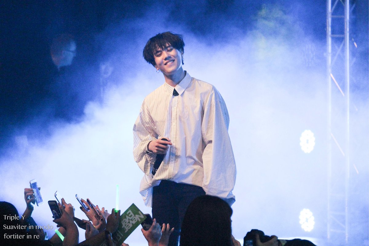 _Flora0116's tweet photo. #김유겸에게더많은기회를주세요
#PlzPayMoreAttentionToYugyeom
#Yugyeom 
#유겸
yugyeom is a great boy,Hope the company can be more attention😘 https://t.co/rxNHElvv6r