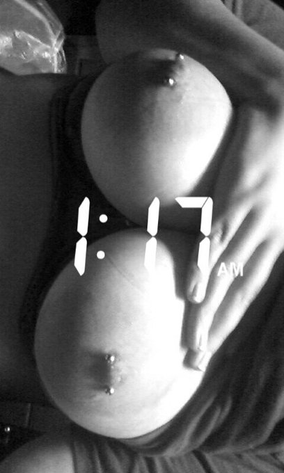 Titty pictures from a bar bathroom https://t.co/8GelR948mP<a href="/tag/selfie"class="tags"><span>#selfie</span></a><a href="/tag/facial"class="tags"><span>#facial</span></a><a href="/tag/cumslut"class="tags"><span>#cumslut</span></a>