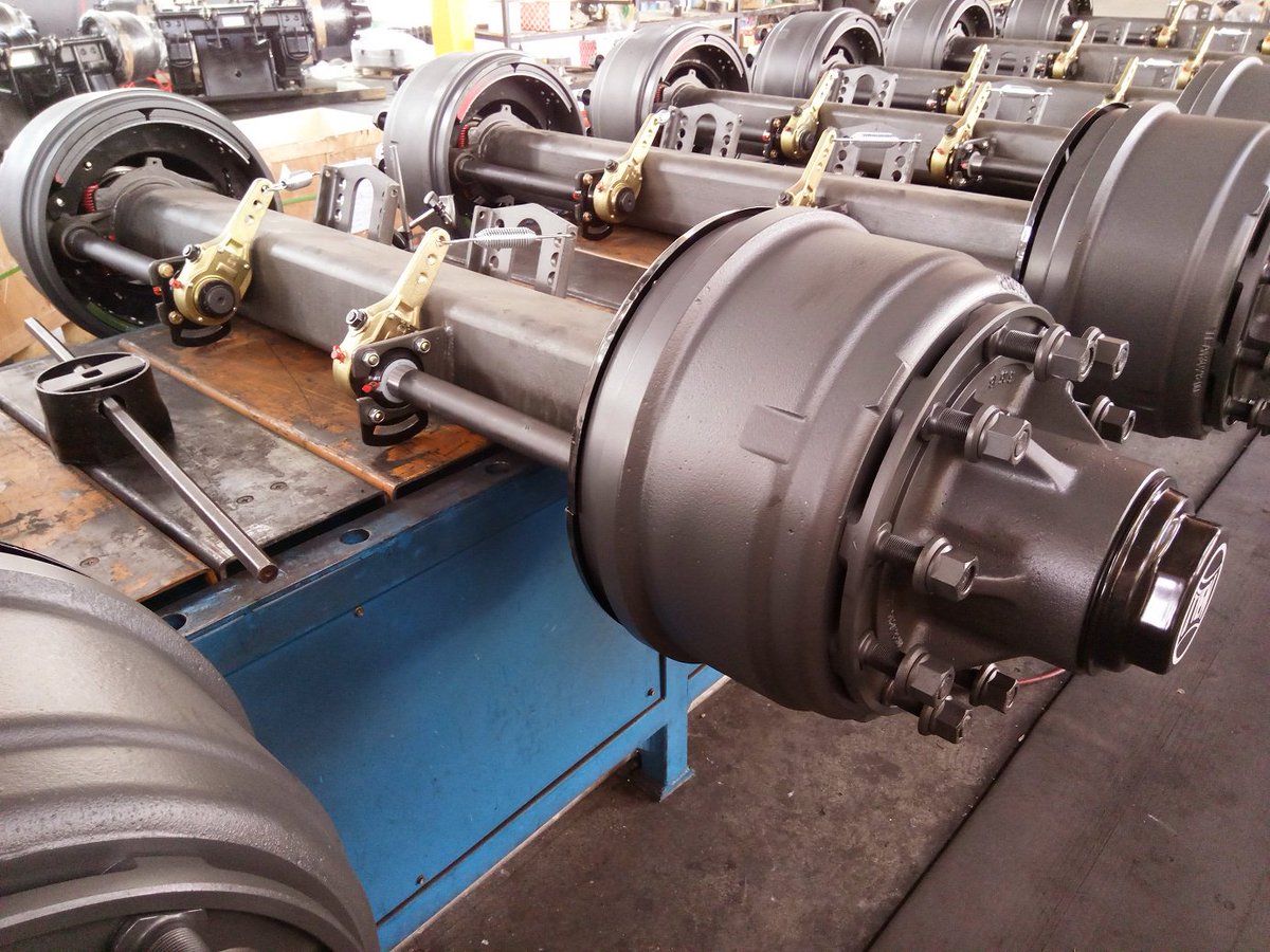Rubywu1769's tweet image. American /German/BPW type axle:
• brake drum warranty:100,000kms                       
• axle beam warranty:2 year 
• axle warranty:1 year