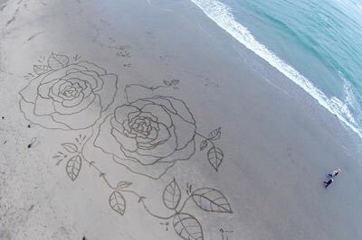 vertexartgallery.com/kelsi-anderson… Represented by Vertex #art #artnews #artcollector #landart #sandsculpture #contemporaryart #installation #artnature
