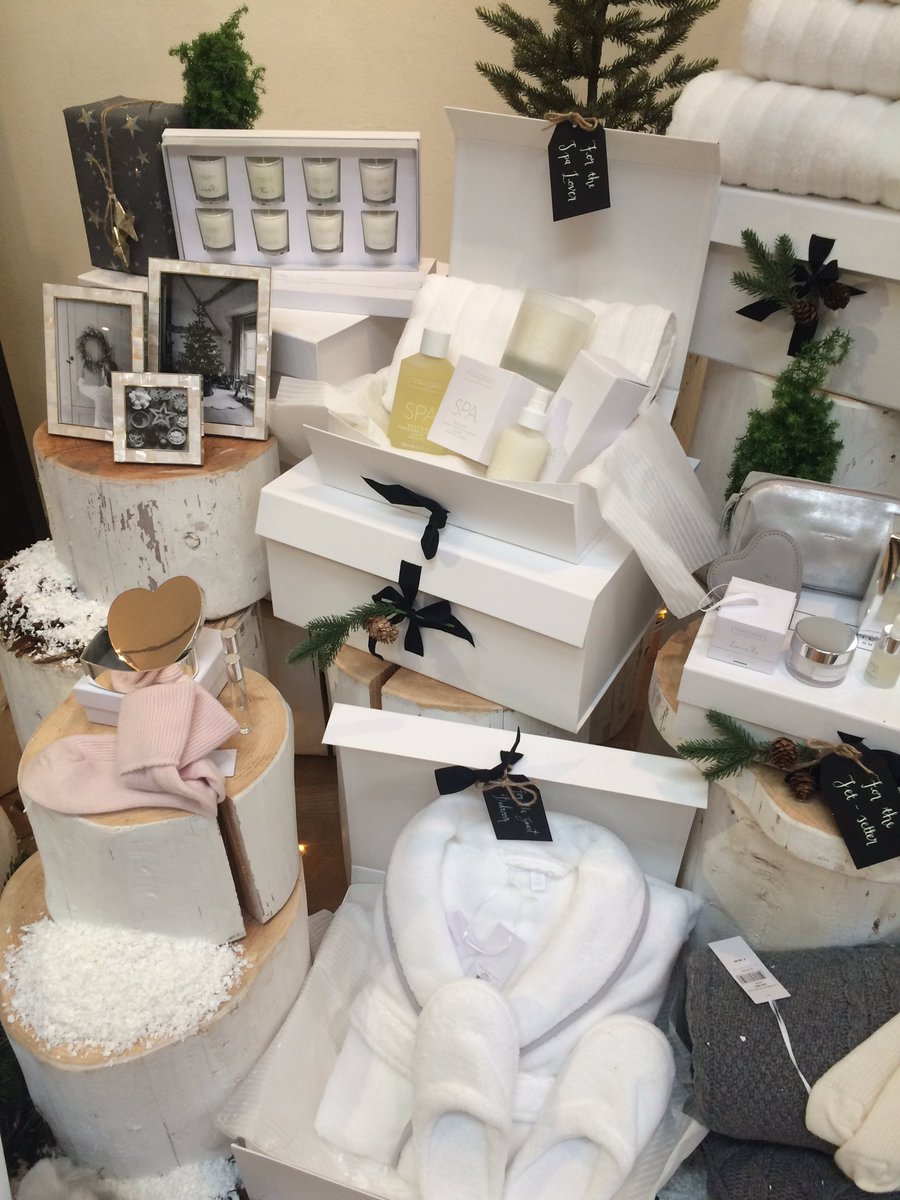 Picks from yesterday's Christmas press shows part 3: gift wrapped ideas aplenty <a href="/thewhitecompany/">The White Company</a> #EDCountry
