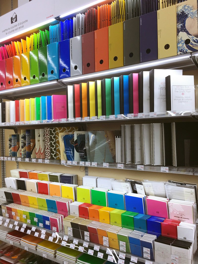 ビックカメラ名古屋駅西店 公式 1f 文房具コーナーが大幅拡大しました ビックカメラなら 文具もビック特価で販売してます もちろんビックポイントも付くし 使えるのでぜひご利用くださいね W Oo 文具って並んでるとカラフルで ビックカメラ名古屋駅西店 公式 1f 文房具コーナーが大幅拡大しました ビックカメラなら 文具もビック特価で販売してます もちろんビックポイントも付くし 使えるのでぜひご利用くださいね W Oo 文具って並んでるとカラフルで