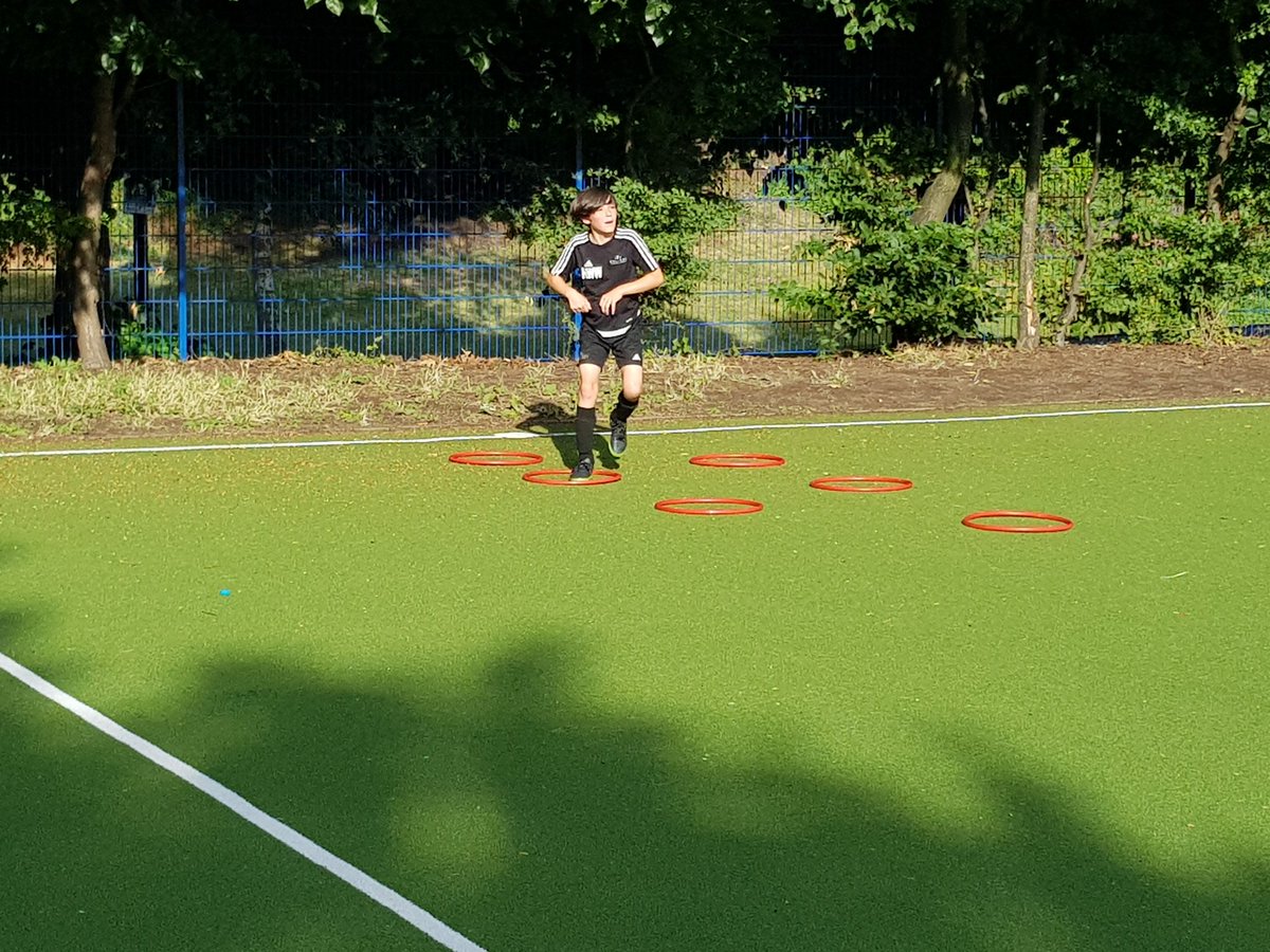 BallersAcademy_'s tweet photo. #ballers #agilityweek @SE16Hour @WISE16 @PHPrimarySchool @DSettlements https://t.co/40THoZboqE