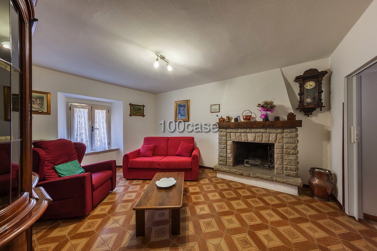 100_case's tweet image. #MonteAmiata #Toscana #AbbadiaSanSalvatore #vendita #appartamento con garage e giardino in centro @100_case