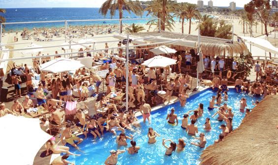 WEAREPARTY2017's tweet photo. Who knows where this is in Magaluf ? Retweet to get free tickets to our Thursday pool party #poolparty #magaluf2017 #cocktails #weareparty https://t.co/KgsCySKJ6B