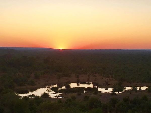 When my heart ❤️ stops beating, please take me there. I will be revitalized #Zimbabwe #sunsets