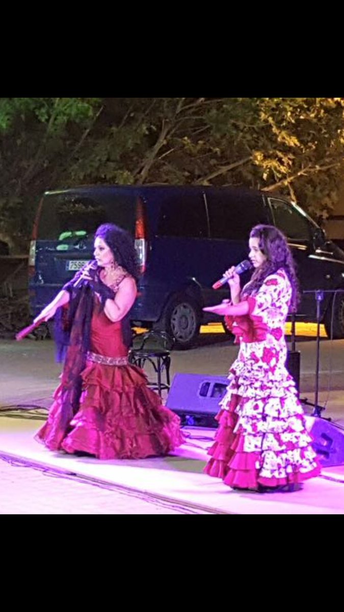 Podéis seguir a Rocío Aguilar en @rocioaguilarofi. Y votar su canción #yanoduele en la lista de radiole. radiole.com/lista-radiole