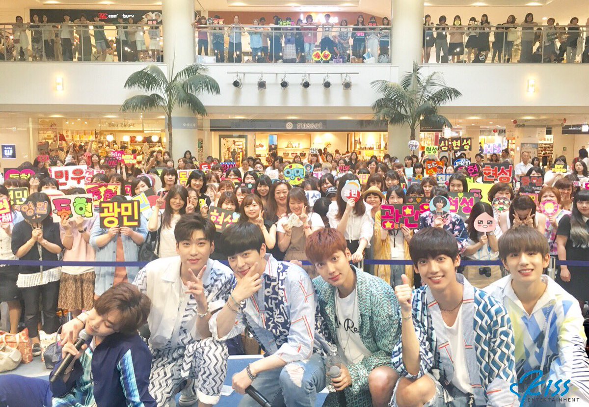 Boyfriend ららぽーとtokyo Bayでの Summer リリースイベントに来てくださった皆さん ありがとうございました 明日はついにファンミーティングです 一緒に楽しい時間を過ごしましょう Boyfriend 보이프렌드 T Co Zxs7cltxqk Twitter