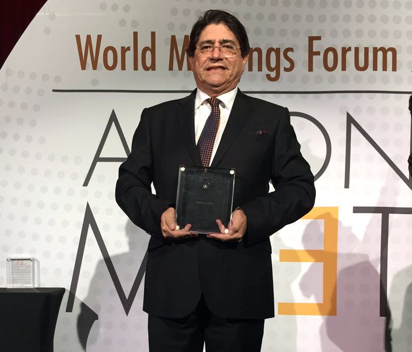 PROMPERÚ en México (@peruenmexico) on Twitter photo <a href="/LimaCanales/">Carlos Canales</a> fue premiado en el <a href="/WorldMeetingsFo/">World Meetings Forum</a> por su destacada labor al frente del Buró de Convenciones de Lima. <a href="/LimaCanales/">Carlos Canales</a> fue premiado en el <a href="/WorldMeetingsFo/">World Meetings Forum</a> por su destacada labor al frente del Buró de Convenciones de Lima.
