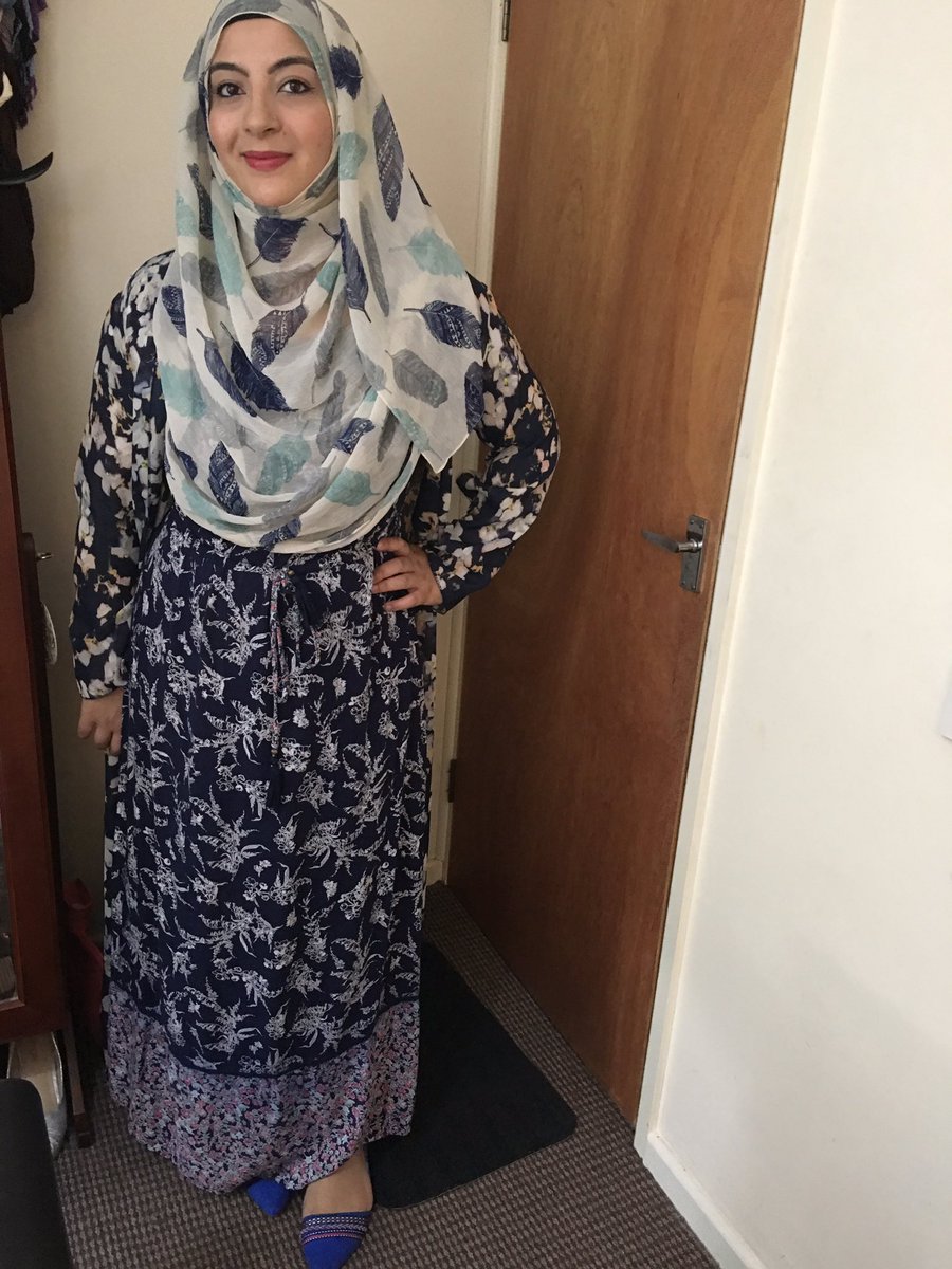 khansaalis's tweet photo. Good afternoon lovelies ❤️ #fabblogger #blogger #bloggerstyle #ootd #indoors #maxidress #blueootd #lovemyoutfit https://t.co/8NCICWXwjx
