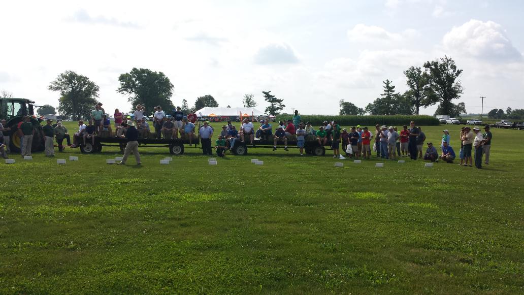 TurfPhD's tweet photo. Dr Brad Lee talking water quality #UKFD17. Very inquisitive group! https://t.co/ezWvse822j