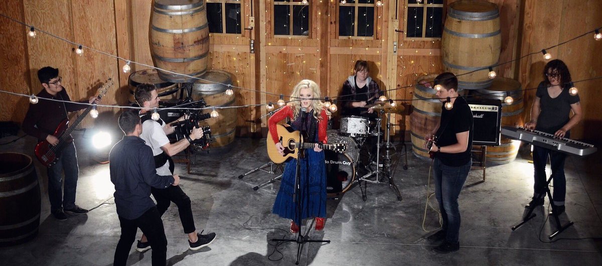 KayNoelKeller's tweet photo. *** COMING SOON ***
Filmed at the beautiful @BellwetherBarn
#behindthescenes
#Kansas #bellwetherbarn #band #singersongwriter #musicians https://t.co/ndK21qRASJ