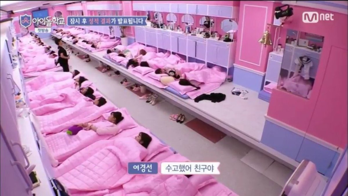 beurrexx's tweet photo. ถ้าทิฟฟานี่ SNSD มาเห็นห้องนี้คงกรีดร้องอย่างมีความสุข ตัดมาที่ถ้าคริสตัล f(x) มาเห็นห้องนี้คงช็อก... https://t.co/zQID4AYmbf