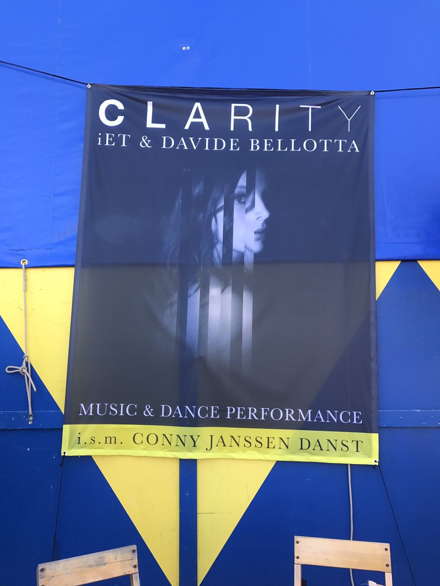 ConnyJanssen's tweet image. Deze week #CLARITY @deparade #DenHaag
Een theatraal concert rondom  muzikanten @iETMUSIC en @Mokosound en choreograaf @davidebellotta