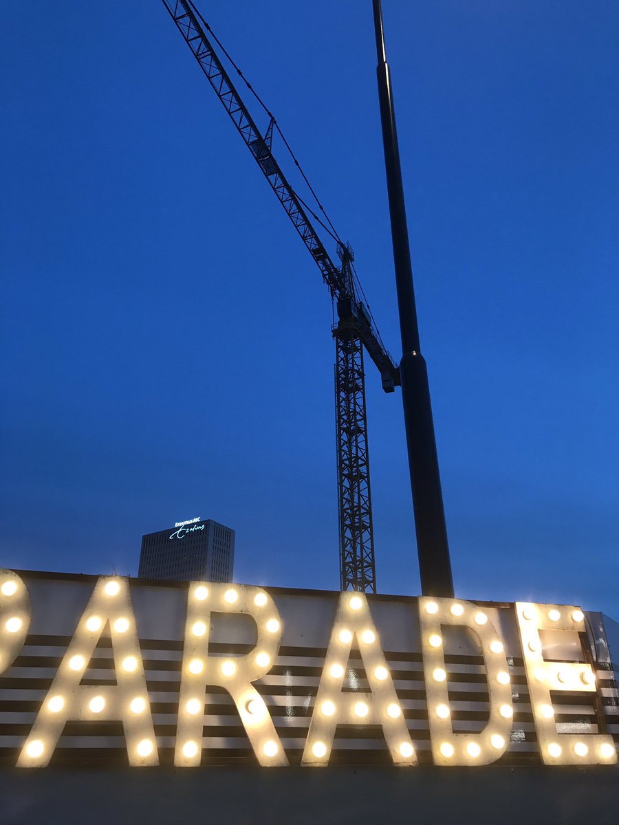 ConnyJanssen's tweet image. Deze week #CLARITY @deparade #DenHaag
Een theatraal concert rondom  muzikanten @iETMUSIC en @Mokosound en choreograaf @davidebellotta