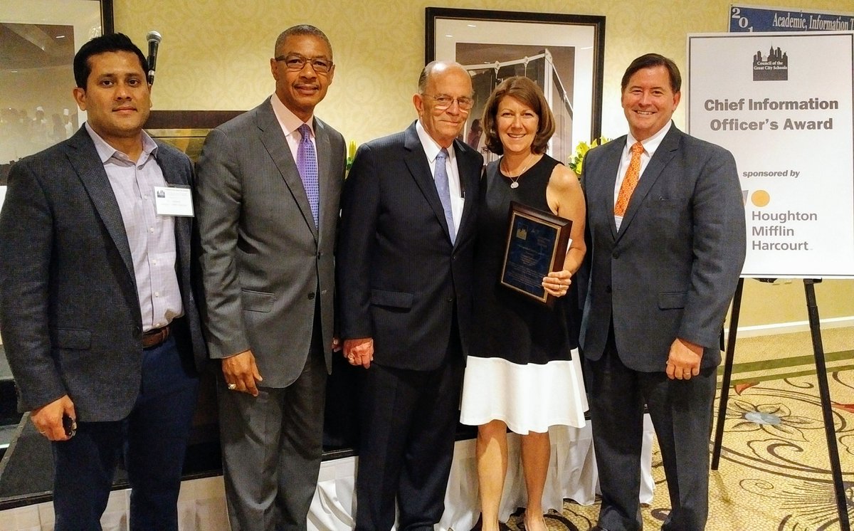 GreatCitySchls's tweet photo. CONGRATULATIONS to Sharyn Guhman of @DPSNewsNow for winning the CIO Award yesterday at #CGCSjoint17 https://t.co/9t2jX7US9r