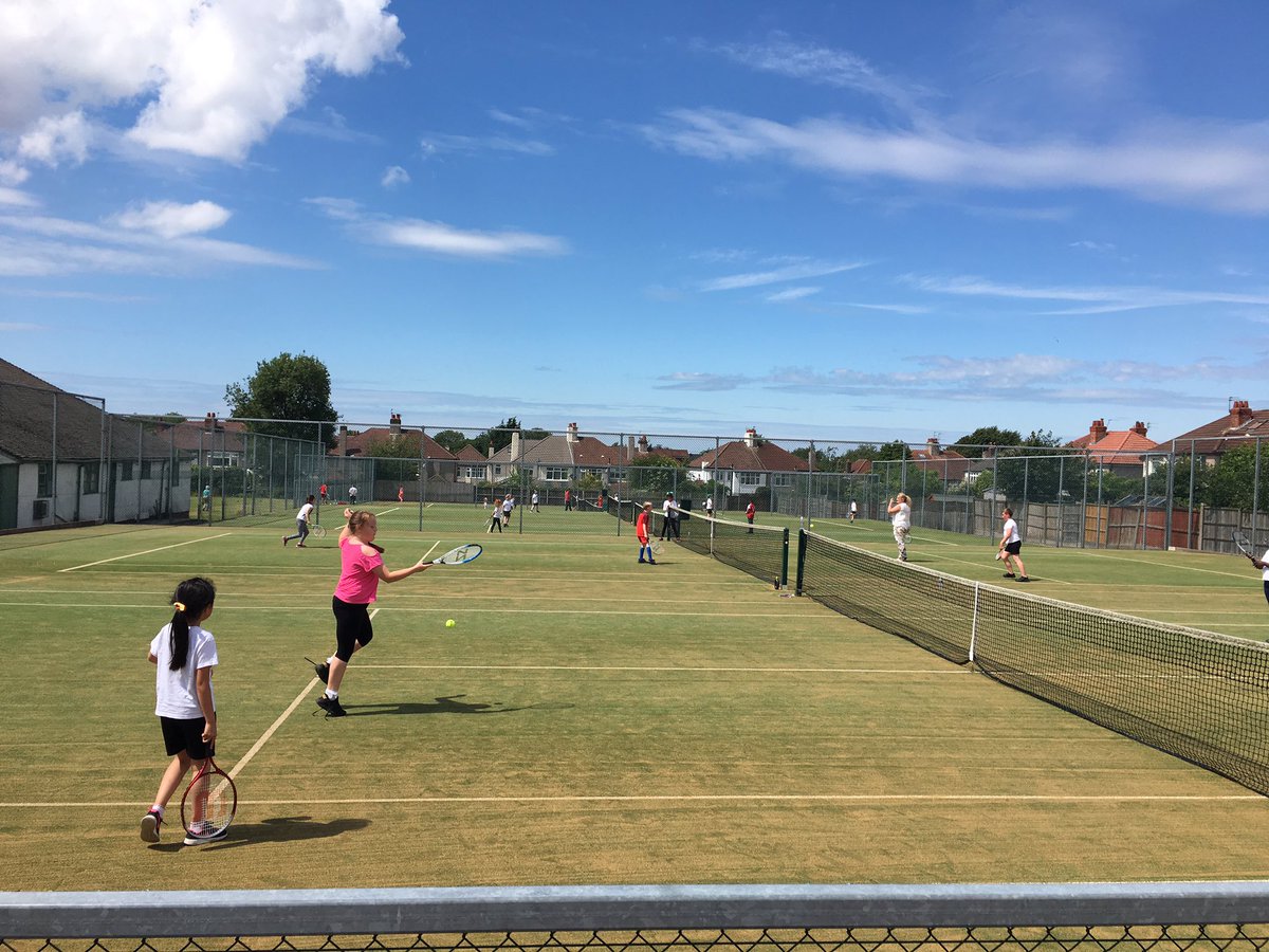 mrs_e_clark's tweet photo. 4D enjoying the tennis at @EWLTC! Wimbledon here we come! @NewParkPrimary @mrdeakiny4 @paulajanehollis https://t.co/J9oBAJaipM
