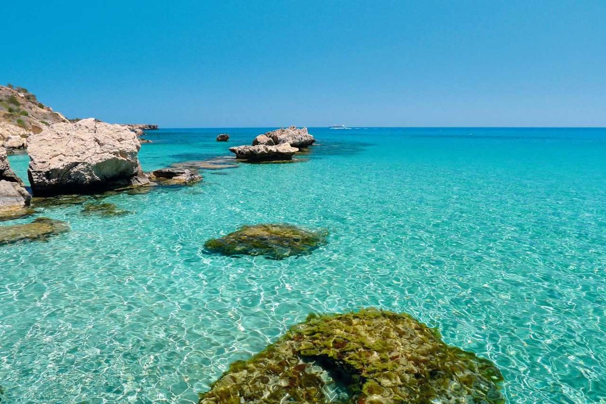 deltacyprus's tweet photo. To travel is to live!
Το να ταξιδεύεις είναι να ζεις!

#DeltawingsLeisure #Travel #Agency #Summer #Holidays #SummerInCyprus #Sea #Cyprus https://t.co/l32M8cbK3a