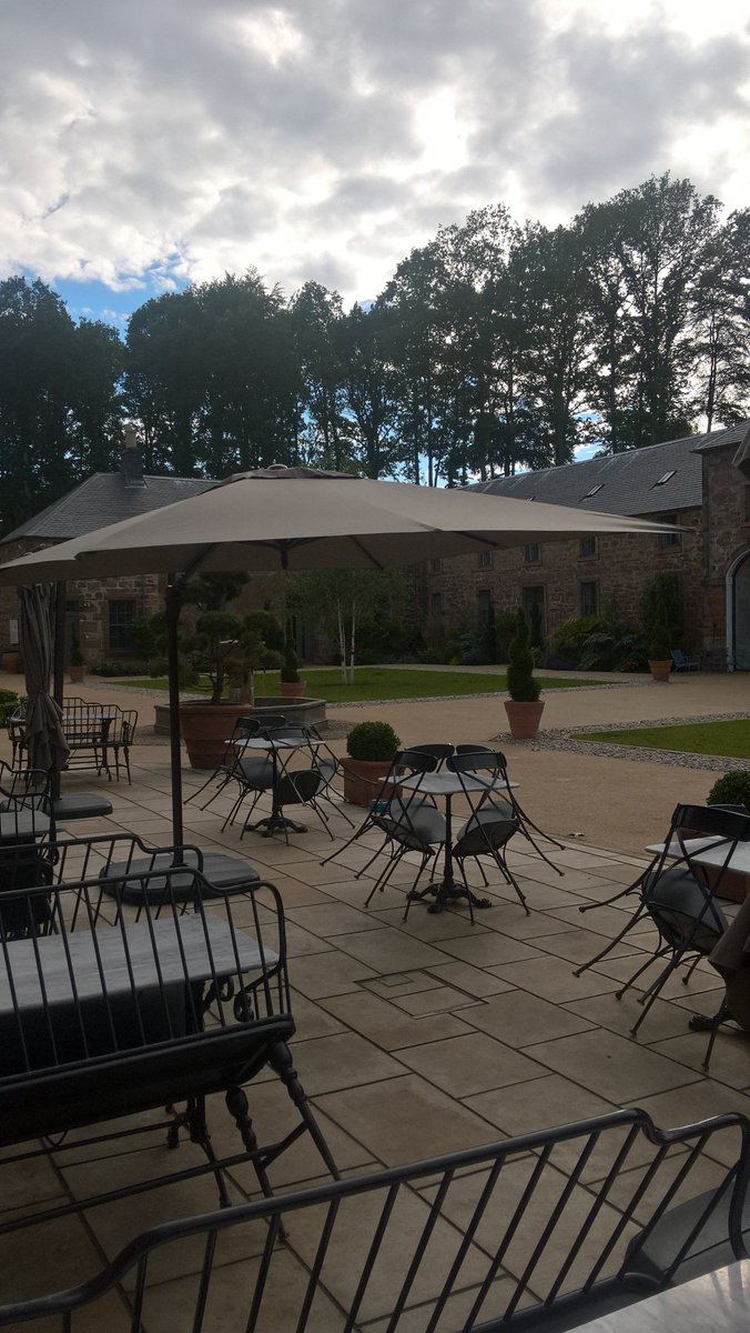 Just installed 8  super cantilever parasols at Restoration Yard, Dalkeith.Ready for this lovely Summer !#parasols#zinctables