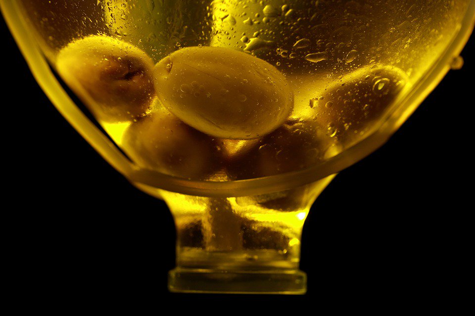 ByTheOlive's tweet photo. BENEFITS OF OLIVE OIL - All natural beauty recipes you can make in your own kitchen - https://t.co/FcWYiFhdLq - https://t.co/kffh5WZ0uz