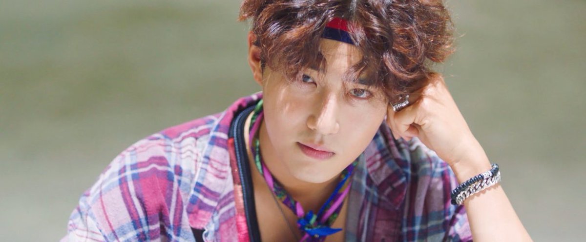 BaekMal04's tweet photo. This is a look I am 500% behind ❤️❤️❤️ #EXO #KoKoBop #TheWarEXO #SUHO https://t.co/IYPbB3iMh9