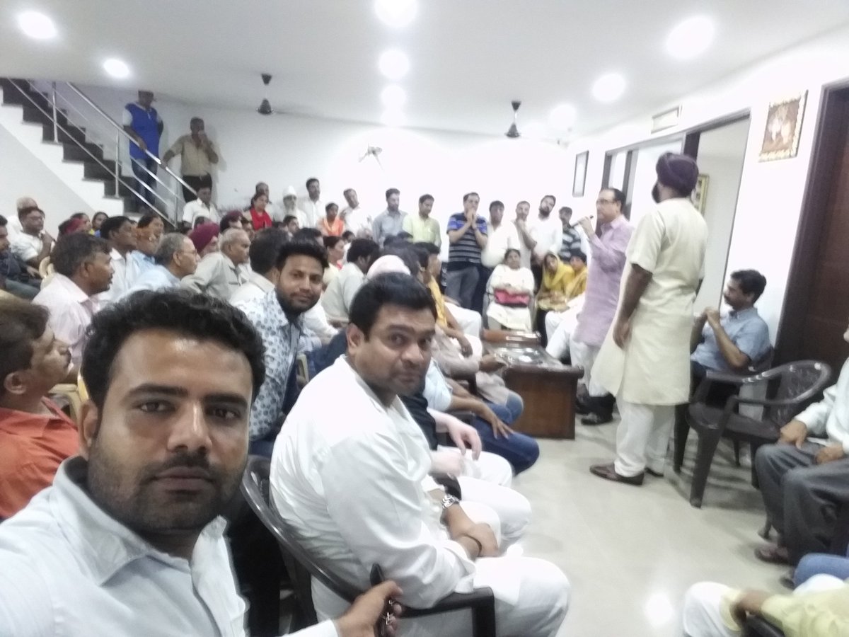 ajaymaken's tweet photo. ‘GST का जवाब,
संसद का घेराव!’

18 जुलाई प्रात: 10 बजे जंतर मंतर से संसद
तैयारी के लिए जिलावार पदाधिकारी मीटिंग-

करावल नगर व बाबरपुर ज़िला https://t.co/NIxYPhio0s