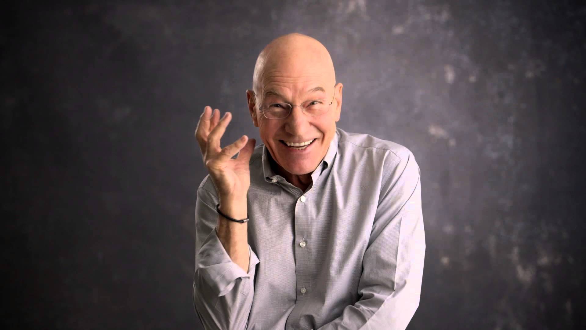 Happy Birthday/Feliz Cumpleaños Sir Patrick Stewart! 