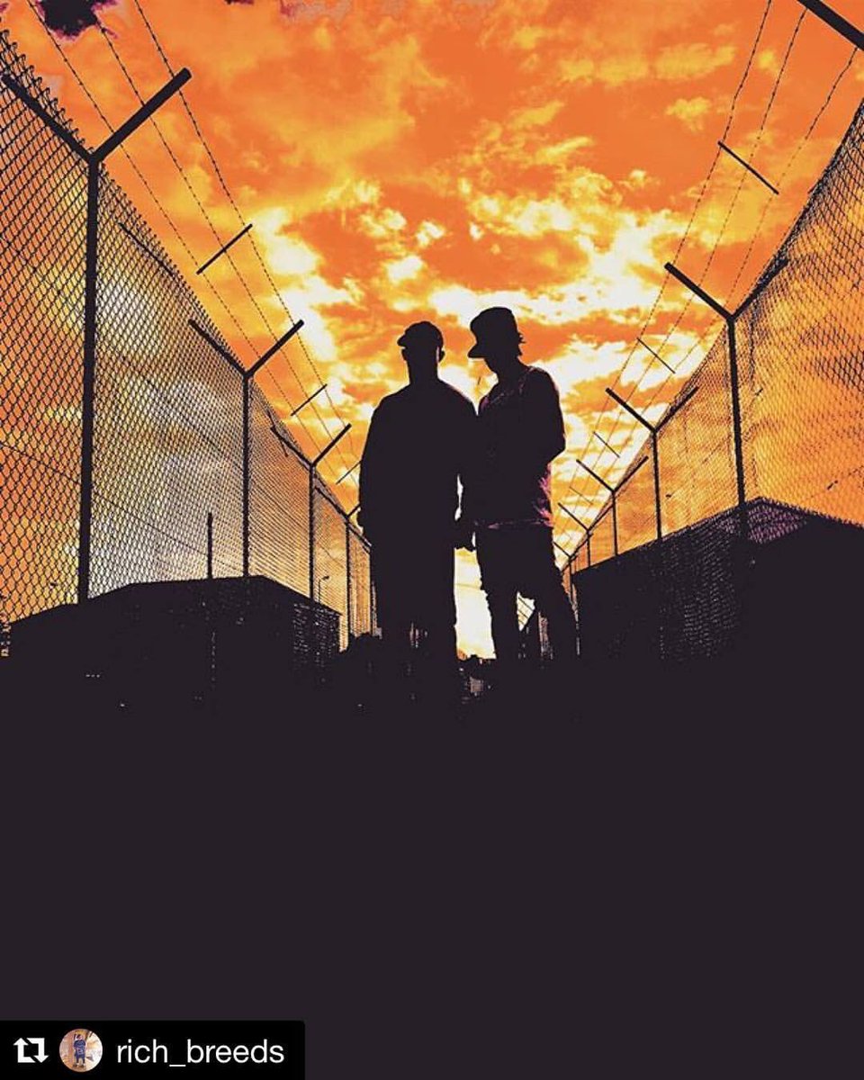 YorkshireBlader's tweet photo. "After the apocalypse ...only two Skaters were left behind to take on the Zombies!" @vinniewhitehead &amp; Rich Breeds 🙏✌️🌅☄️🔥🦇#YorkshireBladers https://t.co/ye9pRcl7Su